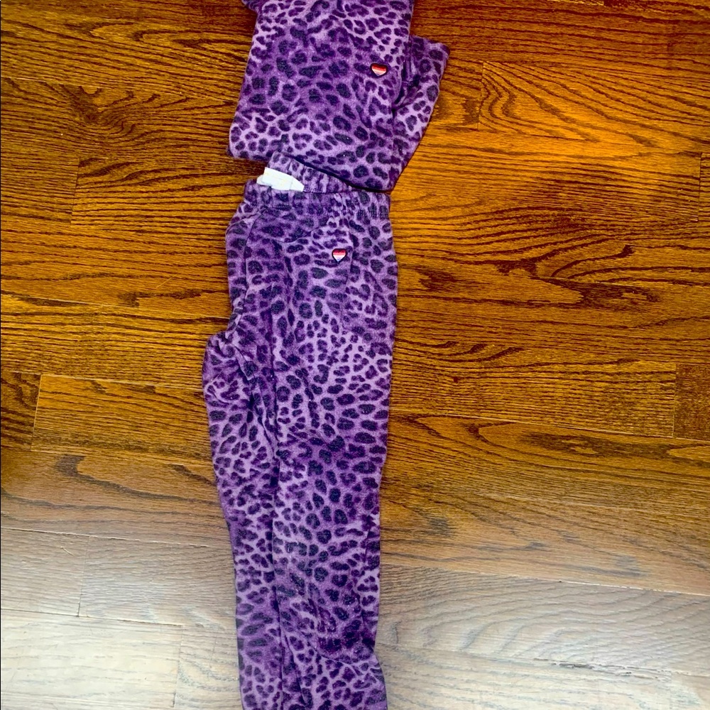 Gently worn Spiritual Gangster girls sweatpants. Purple leopard print size 8/xs